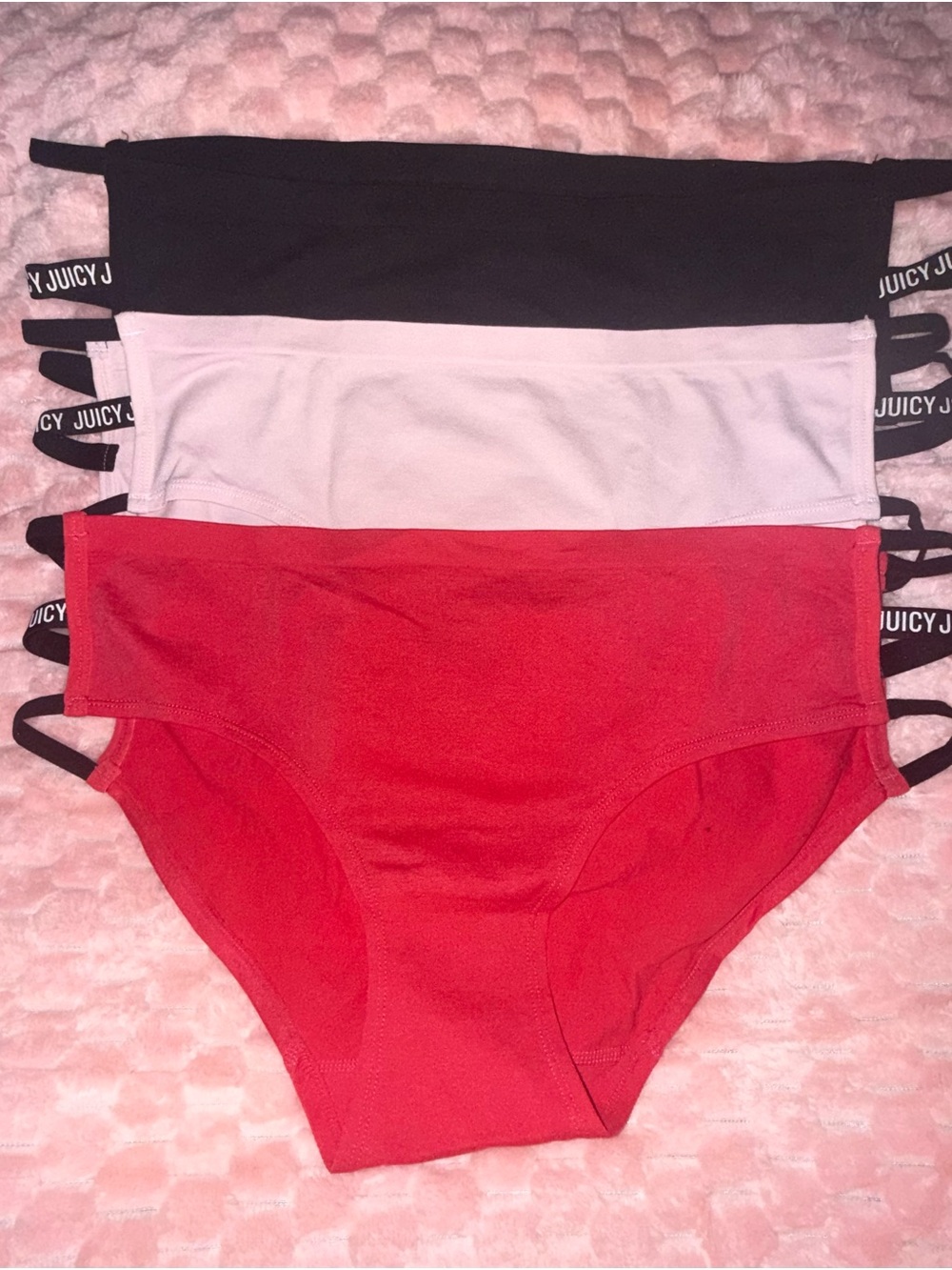 Juicy couture plus size 2X NWOT panties with sexy sode cut out!!